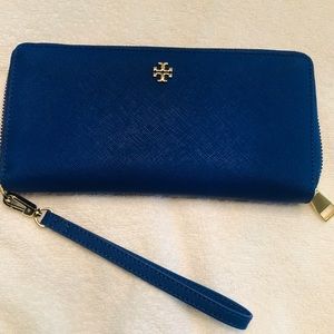 Tory Burch ZIP Around Large Logo Wristlet Wallet